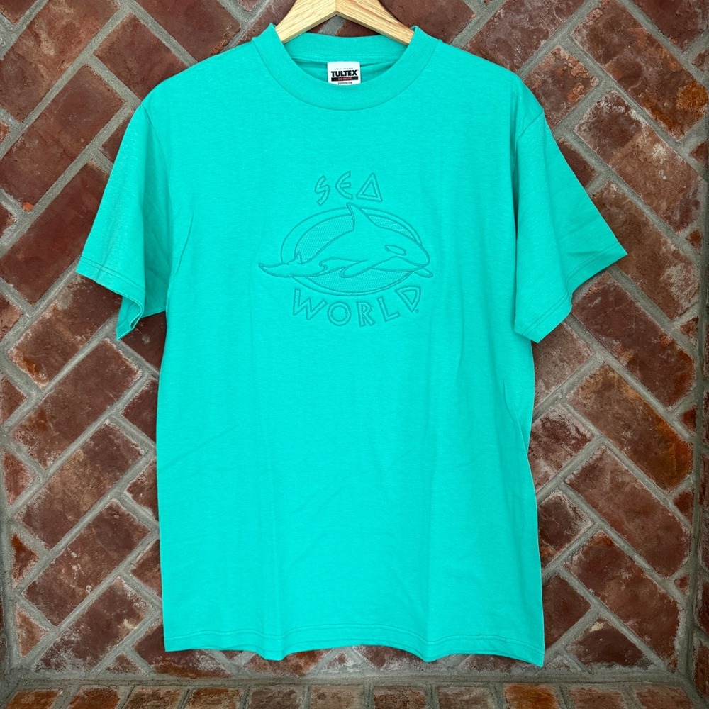 Vintage 90s Sea World Embossed T-Shirt Tultex Tag Mens Large Teal Green Orca